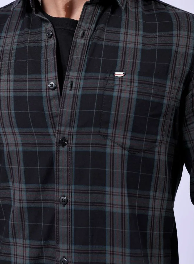 The Indian Garage Co Men Slim Fit Checkered Full Sleeves Cutaway Collar Casual Shirt
