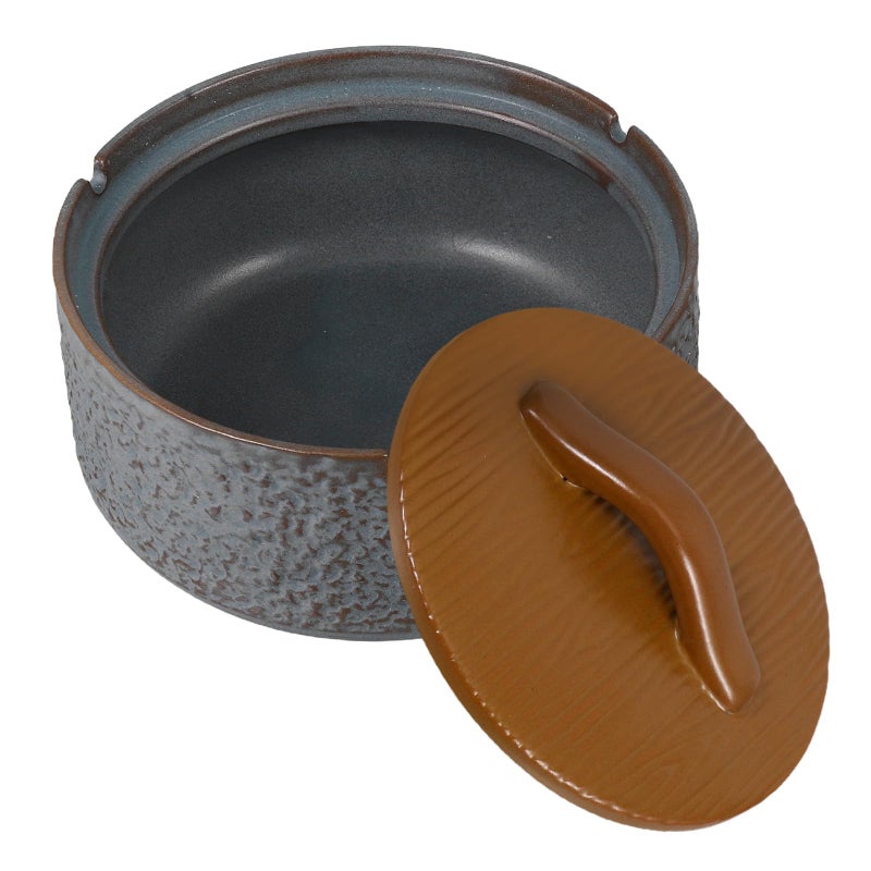 Vintage Ceramic Ashtray With Lid Windproof Retro Holder For Indoor Outdoor Use - Image 2