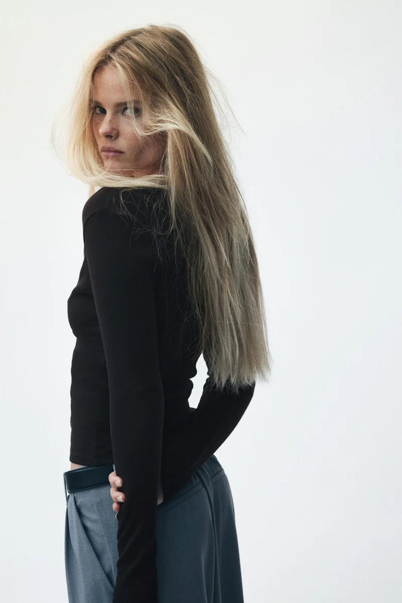 H&M Lace-trimmed top