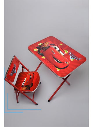 أحمر