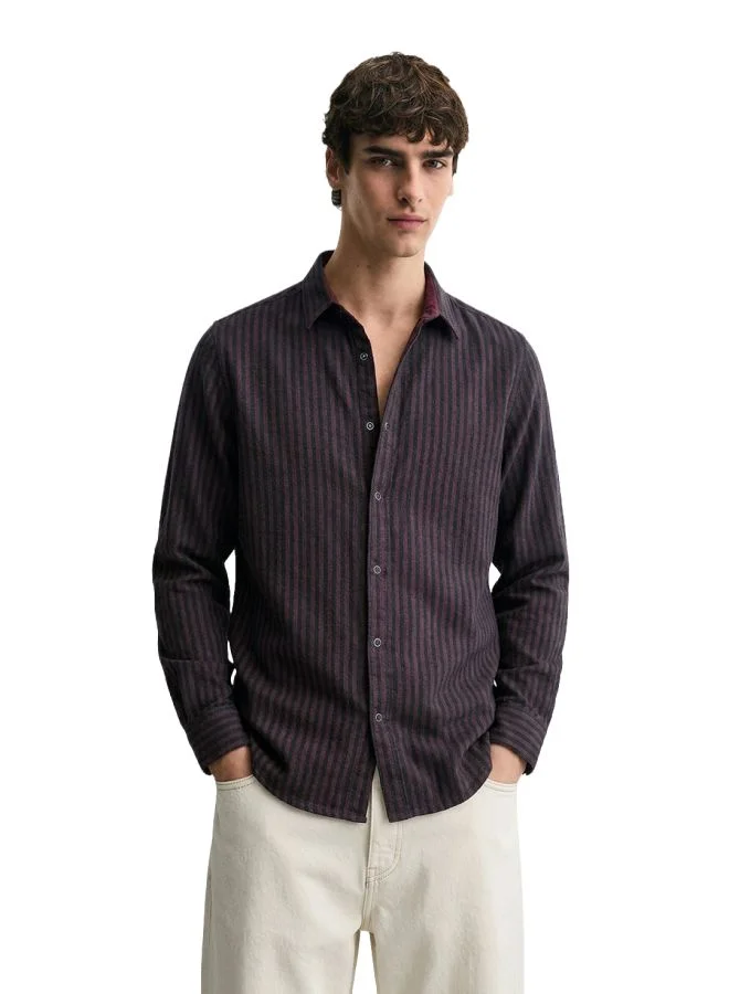 ذا انديان كراج كو Men Slim Fit Striped Cutaway Collar Full Sleeves Shirt