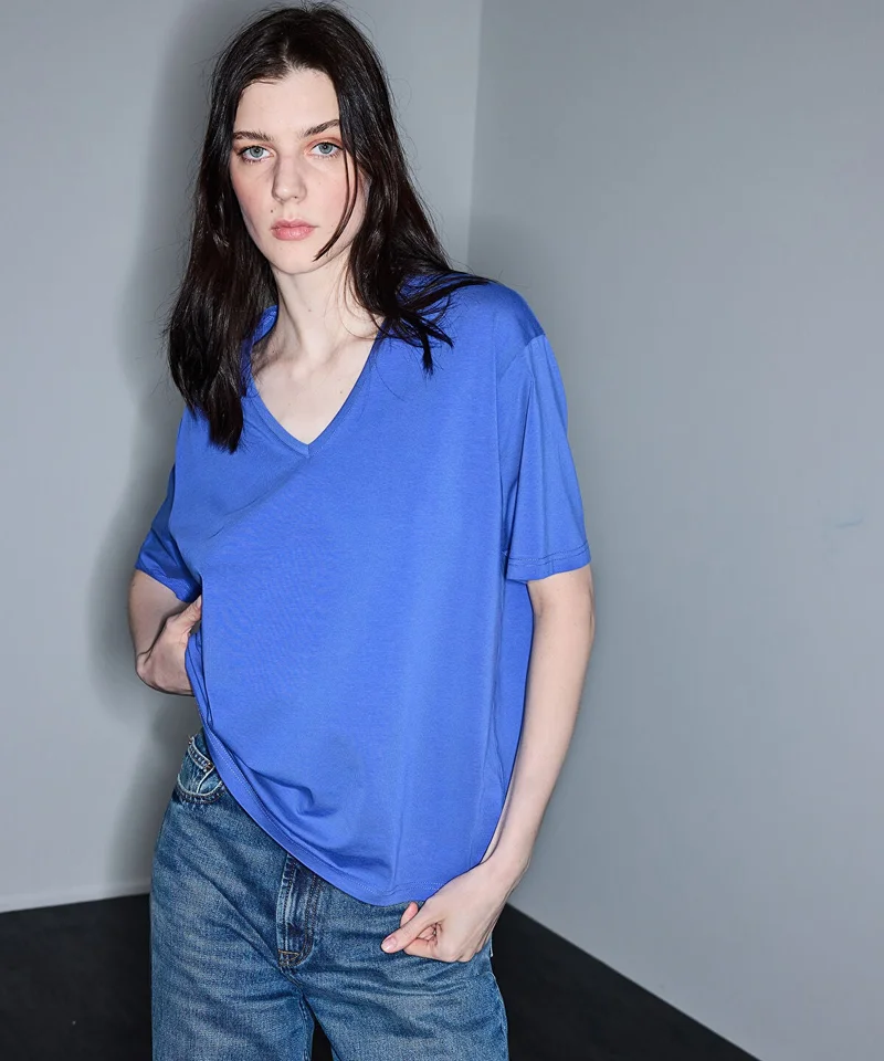 ابيكول V-Neck Basic T-Shirt