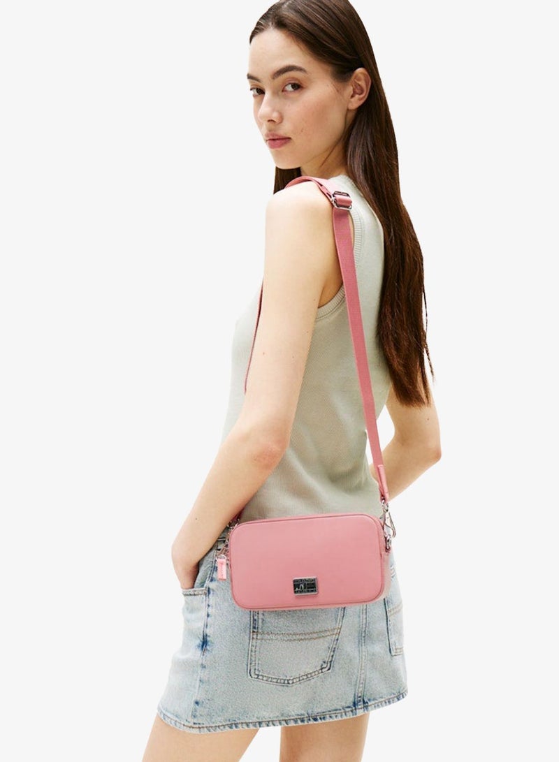 تومي جينز حقيبة كاميرا بشعار - Image 2