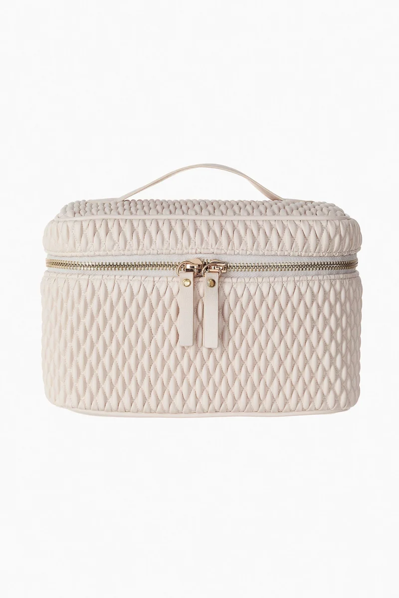 H&M Quilted boxy make-up bag