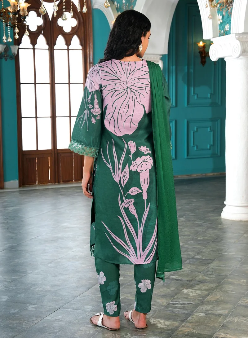  قصة Women's Jungle Green Contrast Tulips Kurta Set