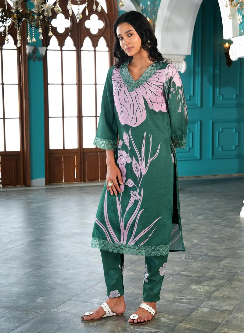  قصة Women's Jungle Green Contrast Tulips Kurta Set