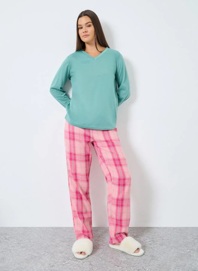 Styli Solid Long Sleeves T-Shirt and Checked Pyjama Set