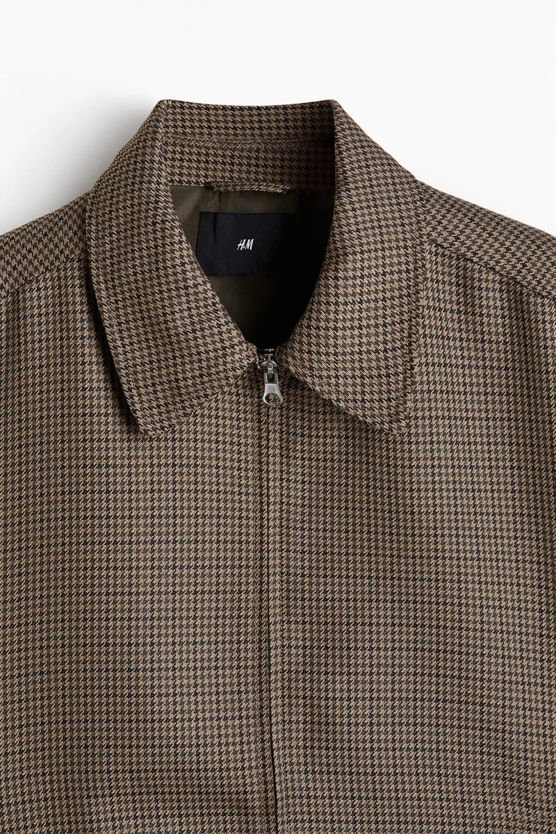 اتش اند ام جاكيت بقبة عالية وقصة عادية