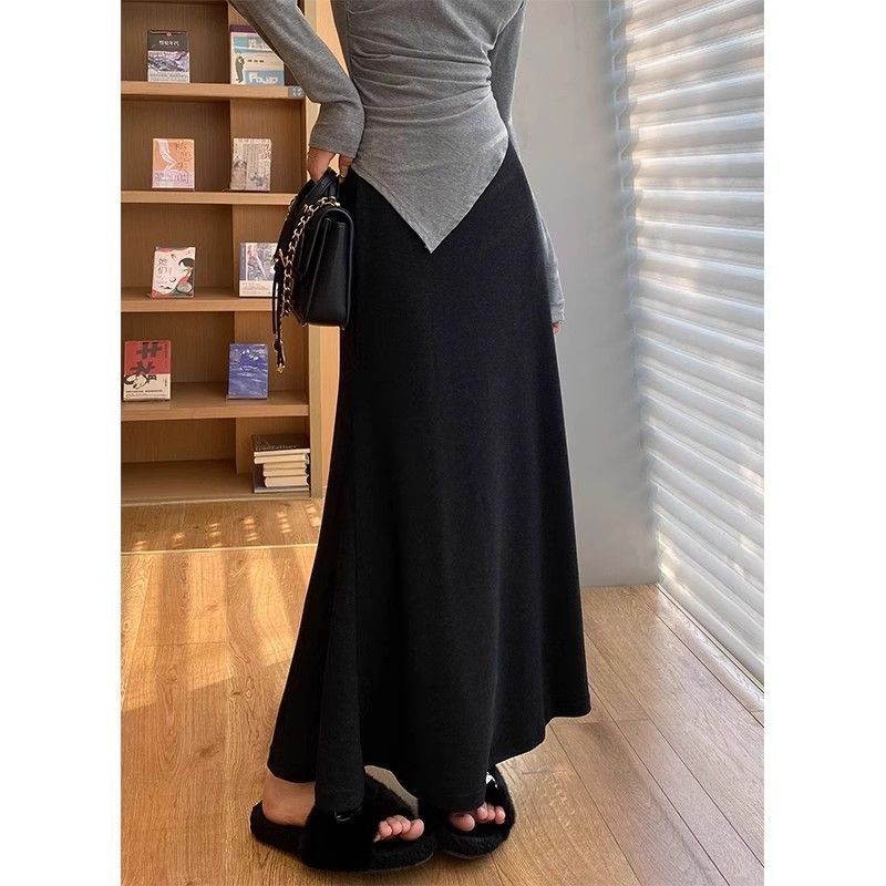 Women's Solid Color Bodycon Midi Pencil Skirt - Image 2
