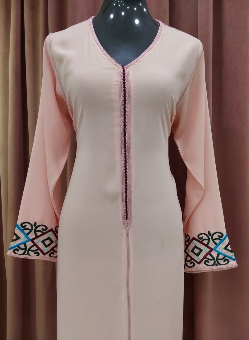 الريش البنفسجي  جلابية مغربية وردية