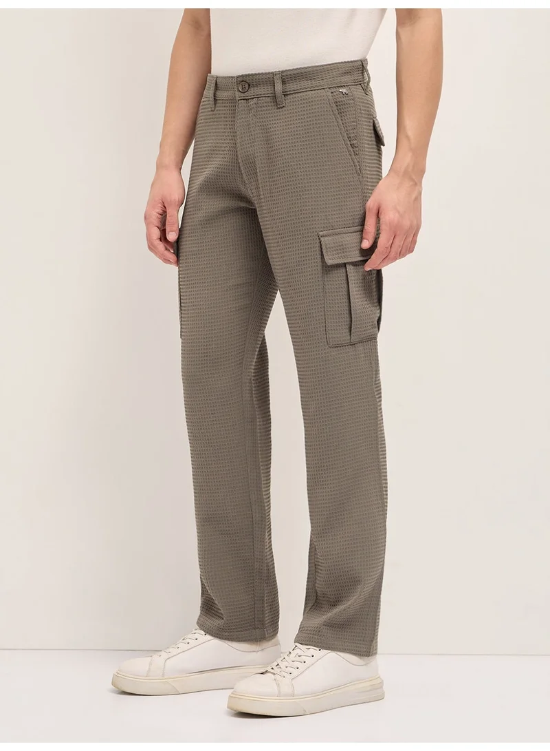 The Bear House  Men’s trouser for everyday wear, smart, stylish and comfortable bottom wear for office, travel and casual outings, perfect choice to elevate your look for any occasion for Men | Best Price UAE