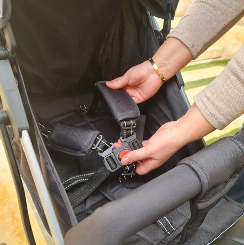 كيديليو عربة أطفال K20 سوداء قابلة للتحويل وقابلة للطي بشكل مريح، مع أحزمة أمان من 5 نقاط وغطاء للشتاء، مناسبة حتى 30 كجم من كيديلو - Image 3