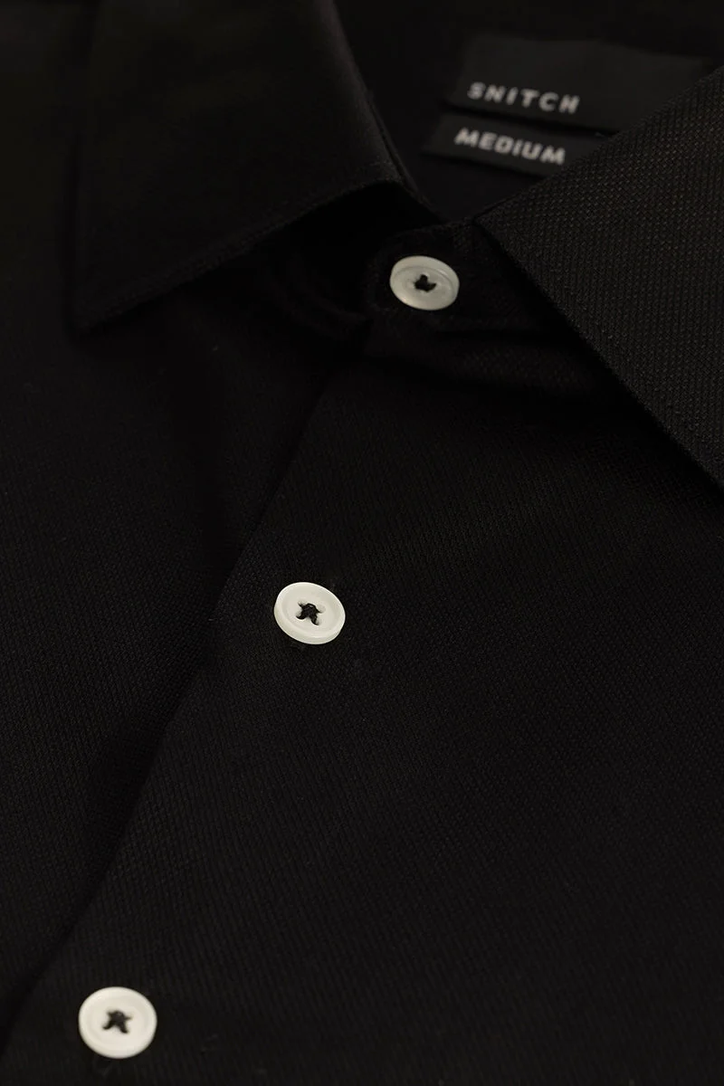 SNITCH Black Solid Long Sleeve Slim Fit Casual Shirt