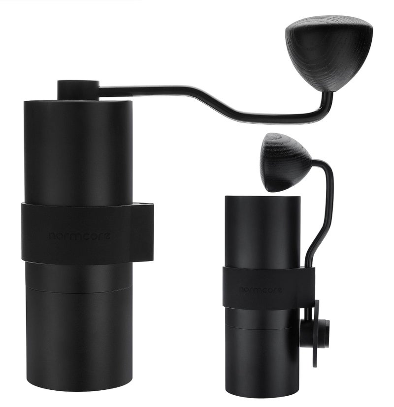 Normcore مطحنة قهوة يدوية نورمكور V2 49 مم مع شفرات تيتانيوم مسطحة إعداد داخلي قابل للتعديل موضع مزدوج محامل عالية الدقة مطحنة قهوة يدوية مع حقيبة EVA مجموعة تنظيف