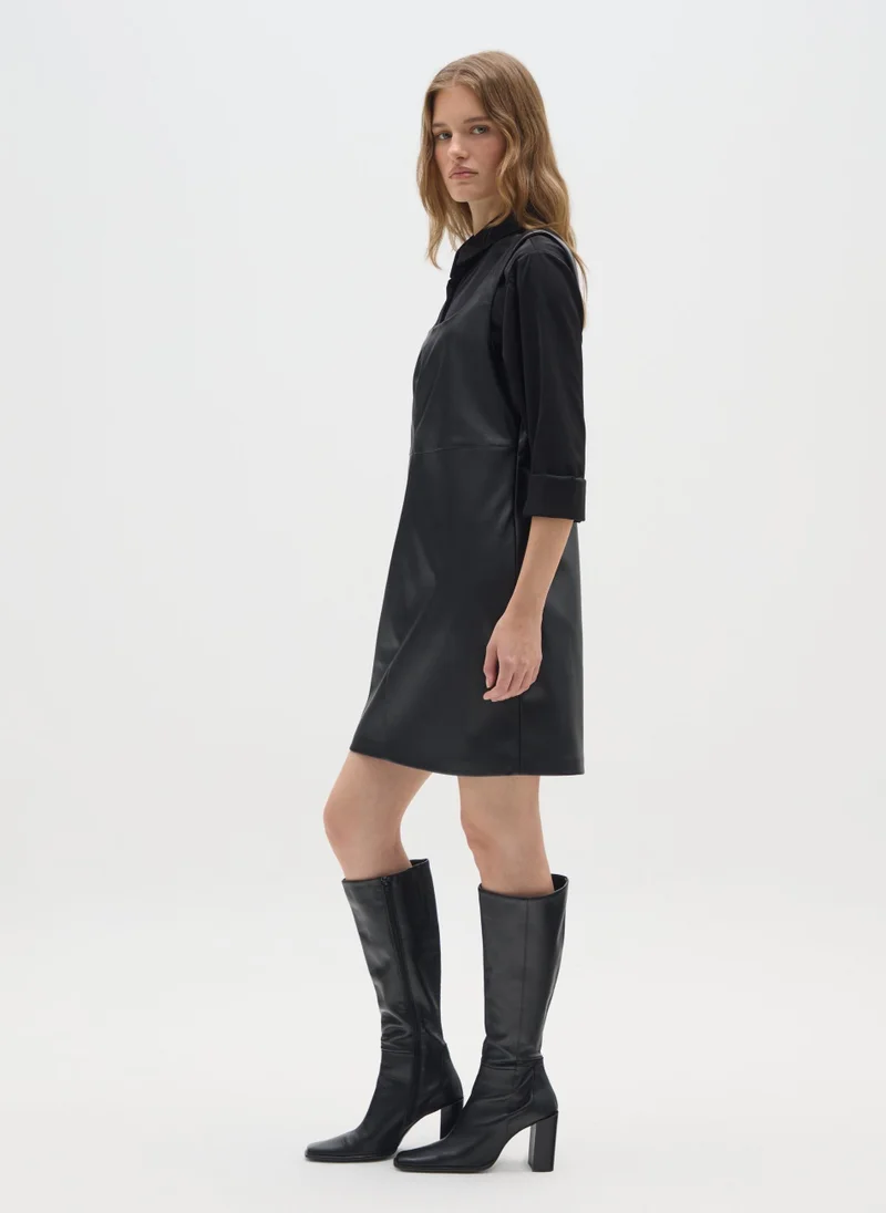 او في اس فستان أسود بقصة عادية بتأثير لامع وسحاب