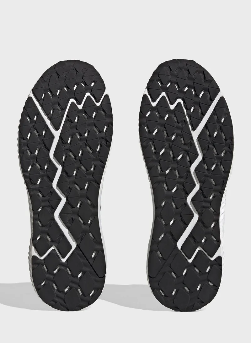 adidas حذاء رياضي