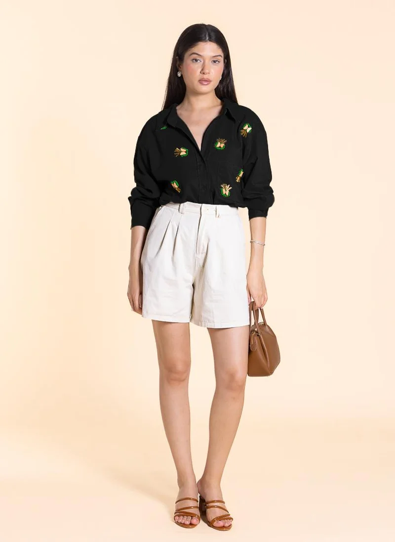 SHAPES DETAILED EMBROIDERED COMFORT SHIRT