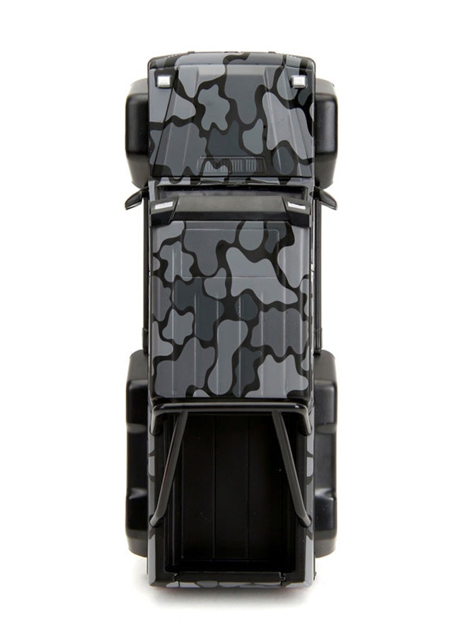 JADA Pink Slips 1:24 - Mercedes Benz AMG G63, Die-Cast Car with Base, Toys for Kids and Adults - Image 4