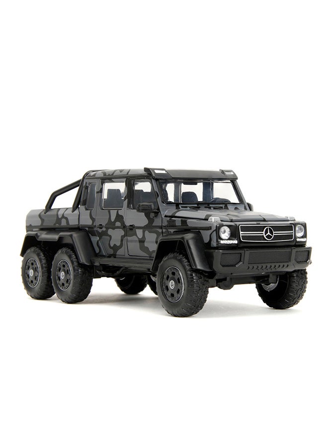 JADA Pink Slips 1:24 - Mercedes Benz AMG G63, Die-Cast Car with Base, Toys for Kids and Adults - Image 3