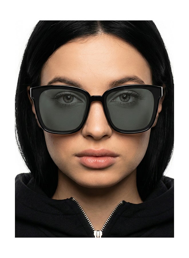 VINCENT CHASE Unisex VINCENT CHASE By Lenskart | Unisex Wayfarer Shape Sunglasses - VC S14526 - Lens Size: 62 Mm - Image 4