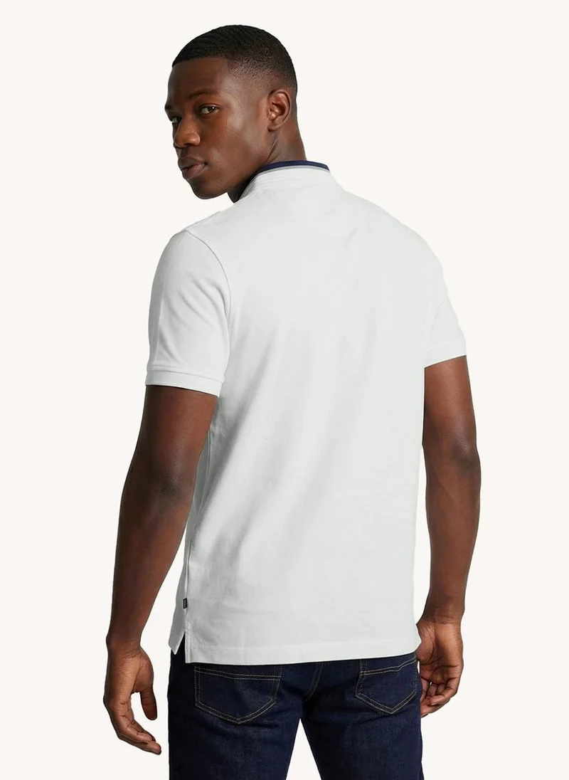 Nautica Men Regular Fit Short Sleeve Logo Polo Shirt for Casual Styling - White
