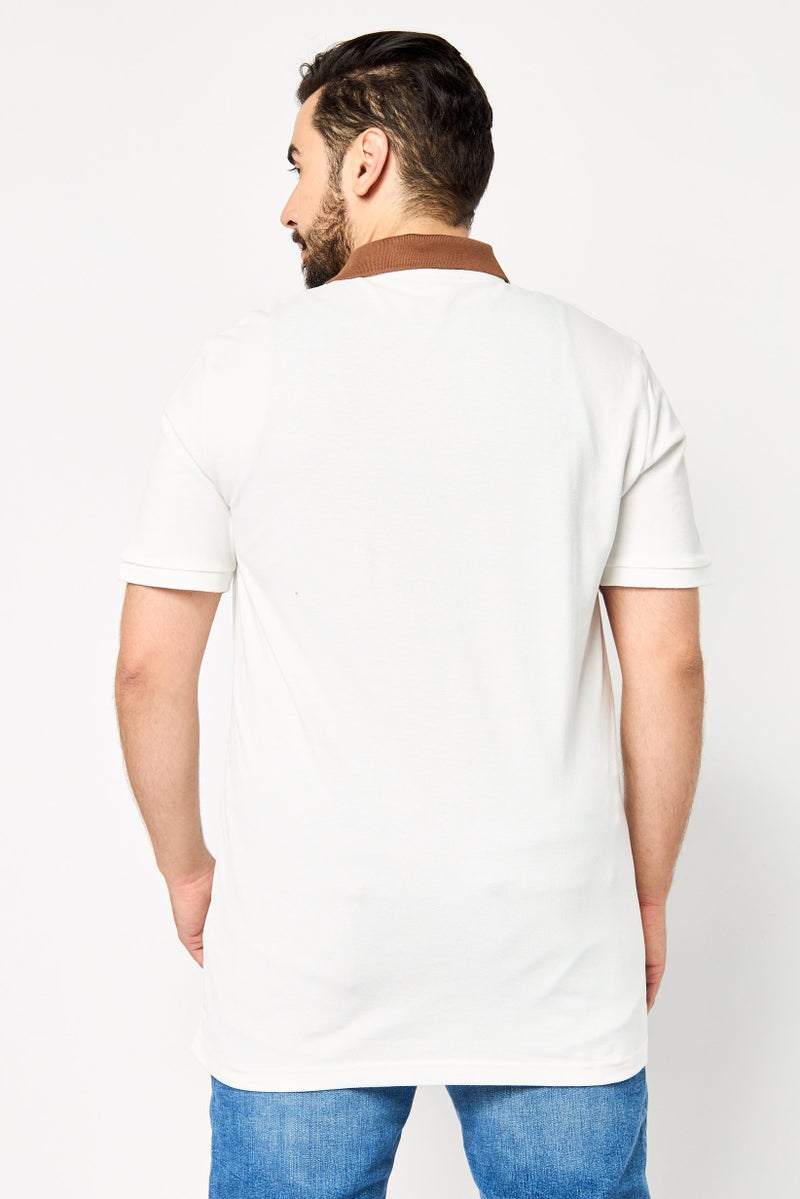 JOHN RICHMOND تي شيرت بولو بأكمام قصيرة للرجال بتصميم عادي مع شعار العلامة التجارية، أبيض - Image 4