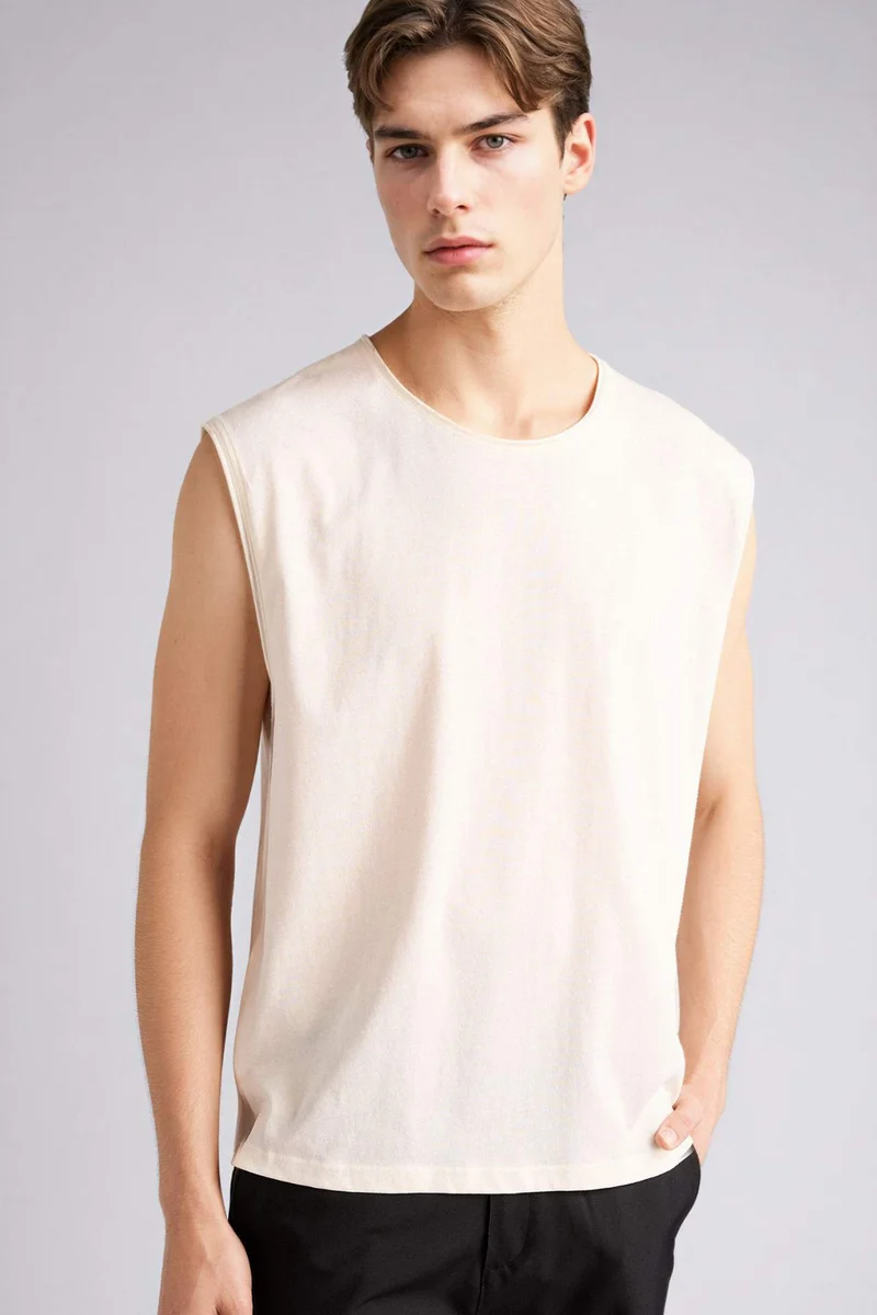 ديفاكتو Boxy Fit Crew Neck Sleeveless Tank Top