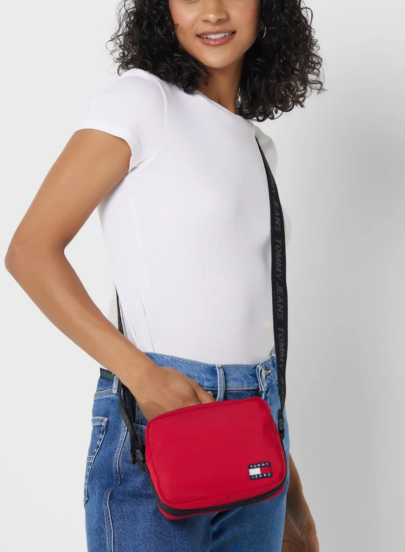 TOMMY JEANS Essential Daily Crossbody Bag