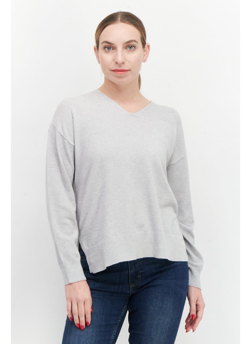 Women V-Neck Long Sleeves Knitted Sweater, Light Grey - pzsku/Z2B00B614B4242E511C6AZ/45/_/1724350725/bbe9aba0-0fe9-4dc7-8647-07bf694f7818