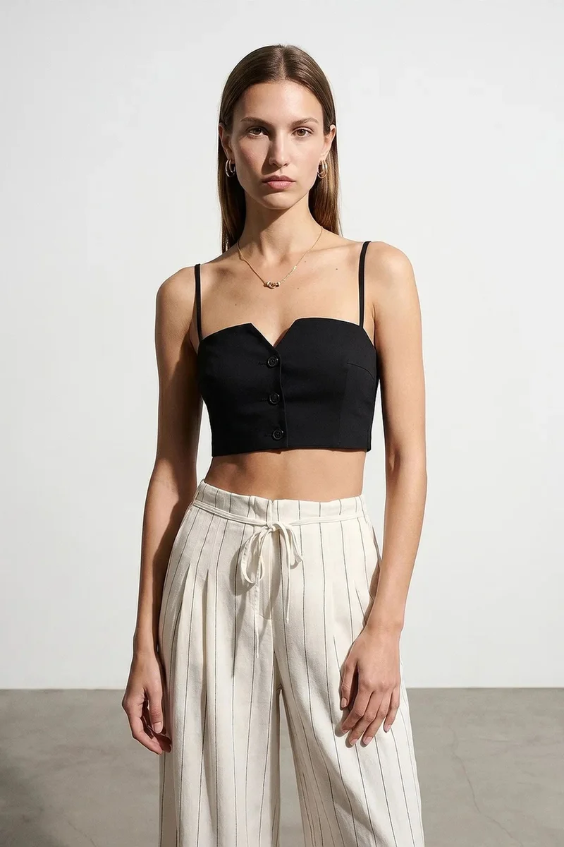ديلفين DILVIN Crop Fitted Waistcoat With Heart Neckline