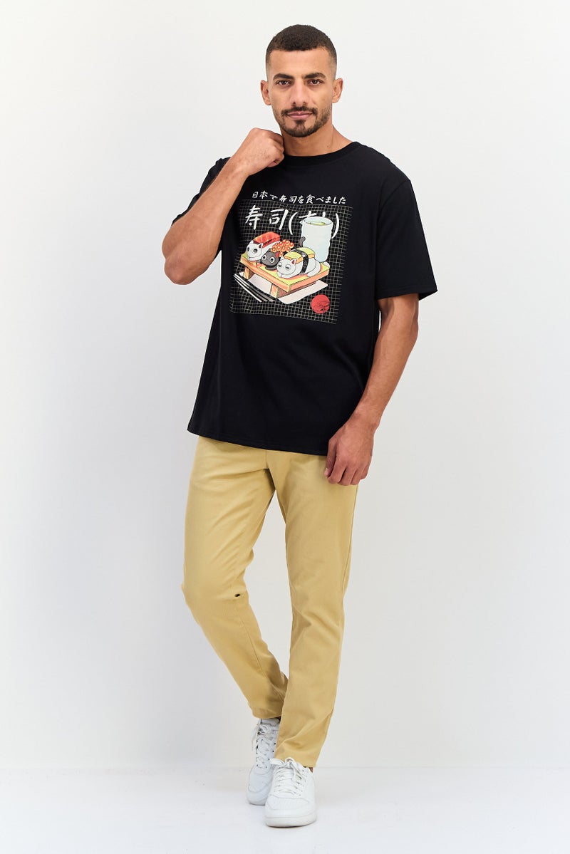 YOTO تي شيرت رجالي بقصة مريحة بأكمام قصيرة وطباعة جرافيك، أسود - Image 3