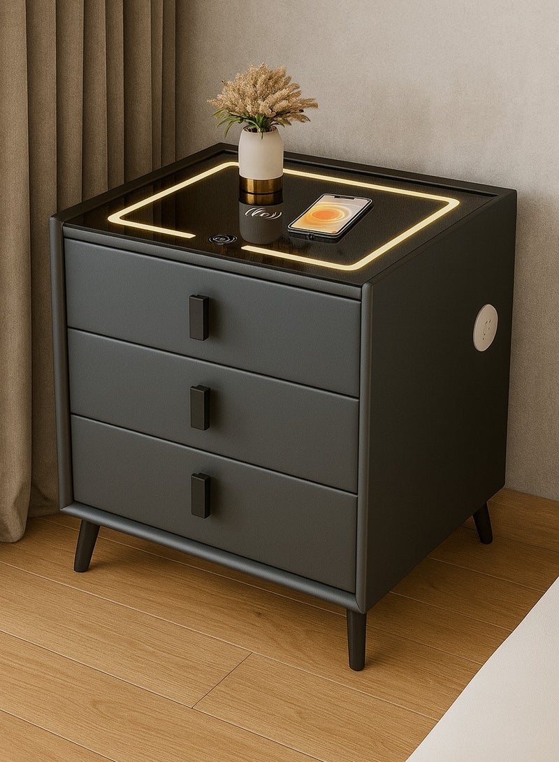 Harmony Homes طاولة جانبية ذكية من هارموني هومز مع شحن لاسلكي، منافذ USB ومكبر صوت بلوتوث – طاولة سرير عصرية مع 3 أدراج وإضاءة LED قابلة للتعديل – طاولة جانبية لغرفة النوم وغرفة المعيشة – رمادي داكن - Image 1