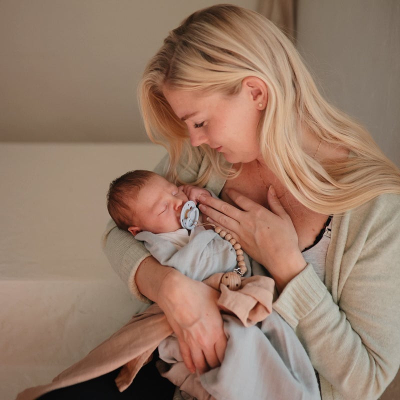 FRIGG Moon Natural Rubber Baby Pacifier | Made in Denmark | BPA-Free (Powder Blue/Slate, 6-18 Months) 2-Pack - Image 3