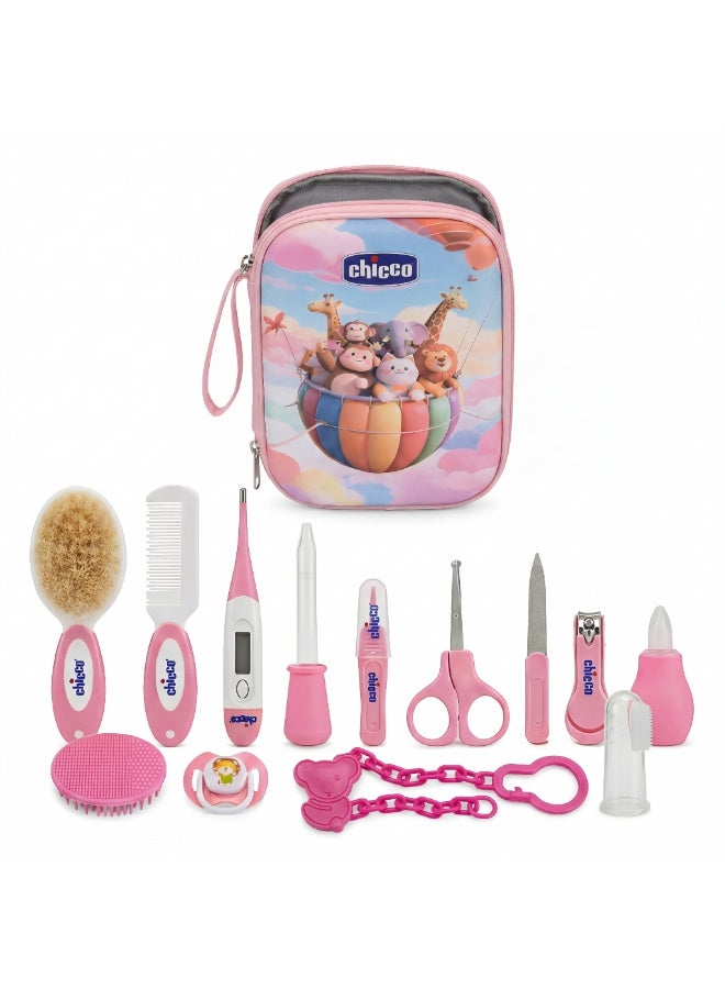 شيكو حقيبة عناية الطفل الكاملة من Chicco – طقم أدوات عناية حديثي الولادة 13 قطعة بعلبة أنيقة ومريحة - Image 1