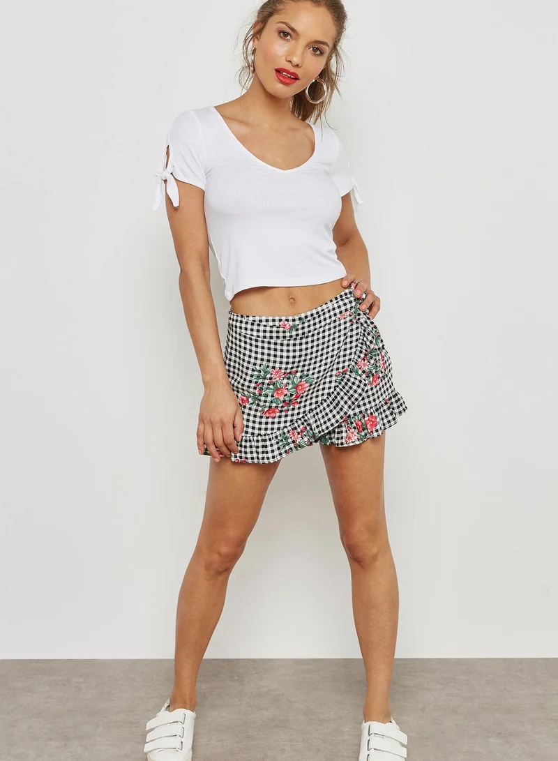 FOREVER 21 Gingham Embroidered Skort
