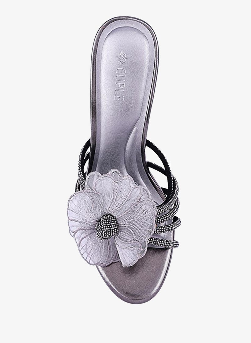 Cuple Elegant heel slippers designed for a chic look. - Image 3