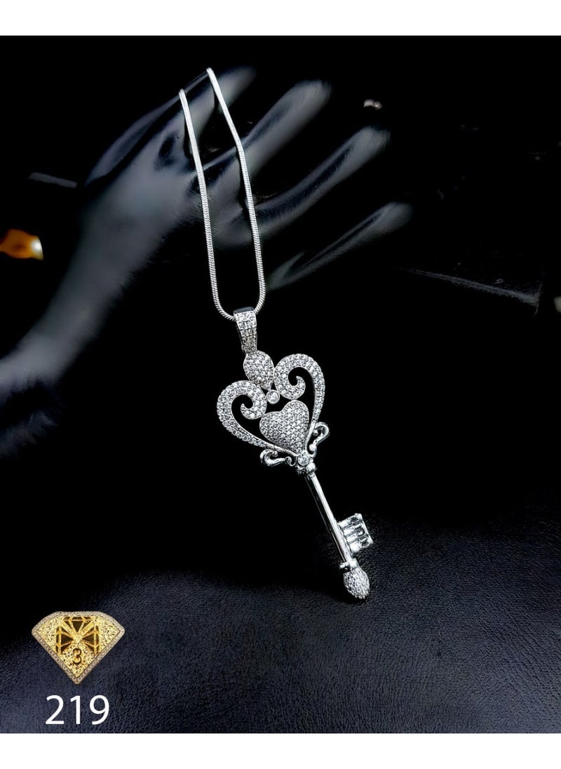 3Diamonds 3Diamonds Platinum-Plated Heart Key Necklace – Sparkling Elegant Pendant for Women 