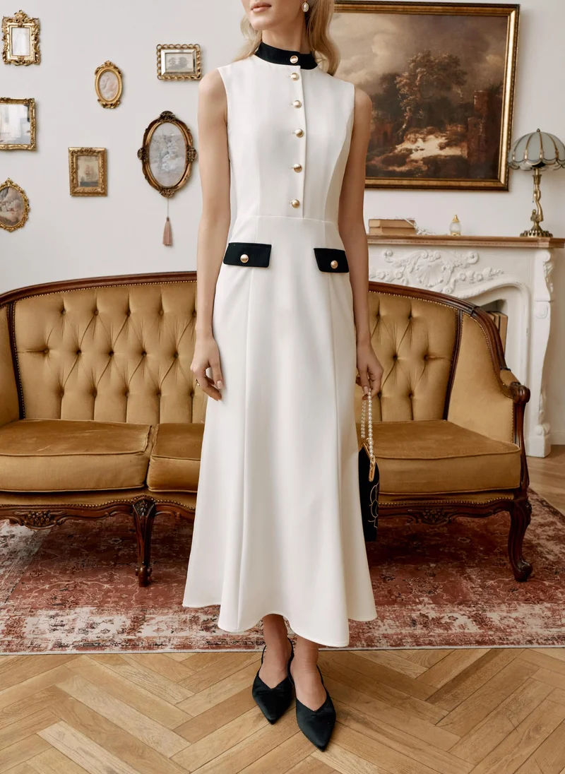 Sleeveless maxi dress with contrasting details