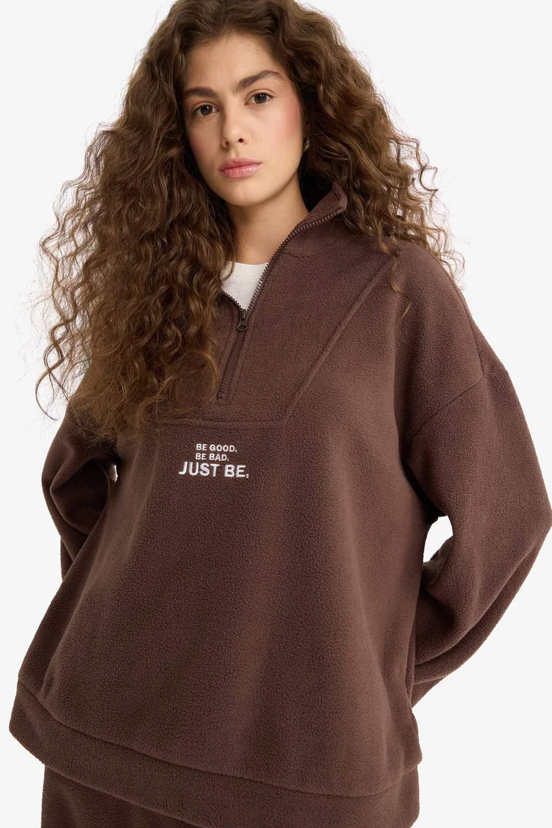 ديفاكتو Oversize Fit Stand Collar Zippered Printed Fleece Sweatshirt