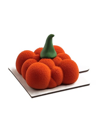 Pumpkin Mousse Halloween Mono Cake