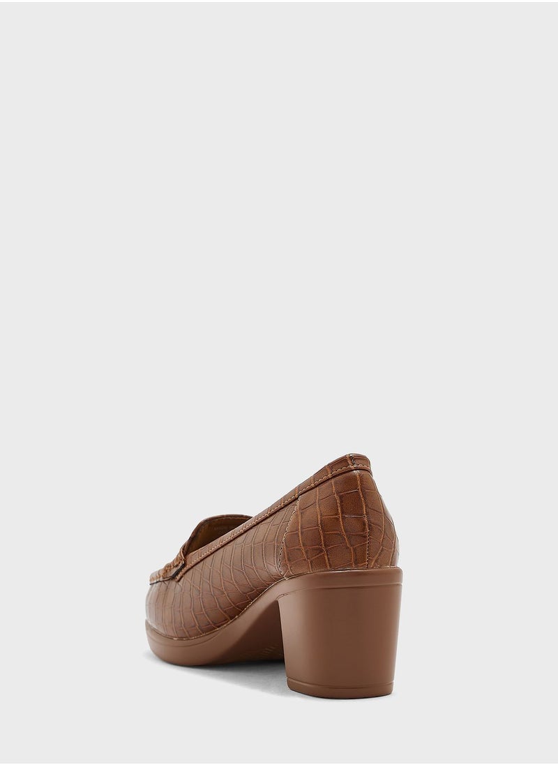 Le Confort - Round Shape Flat Moccasins - Image 1