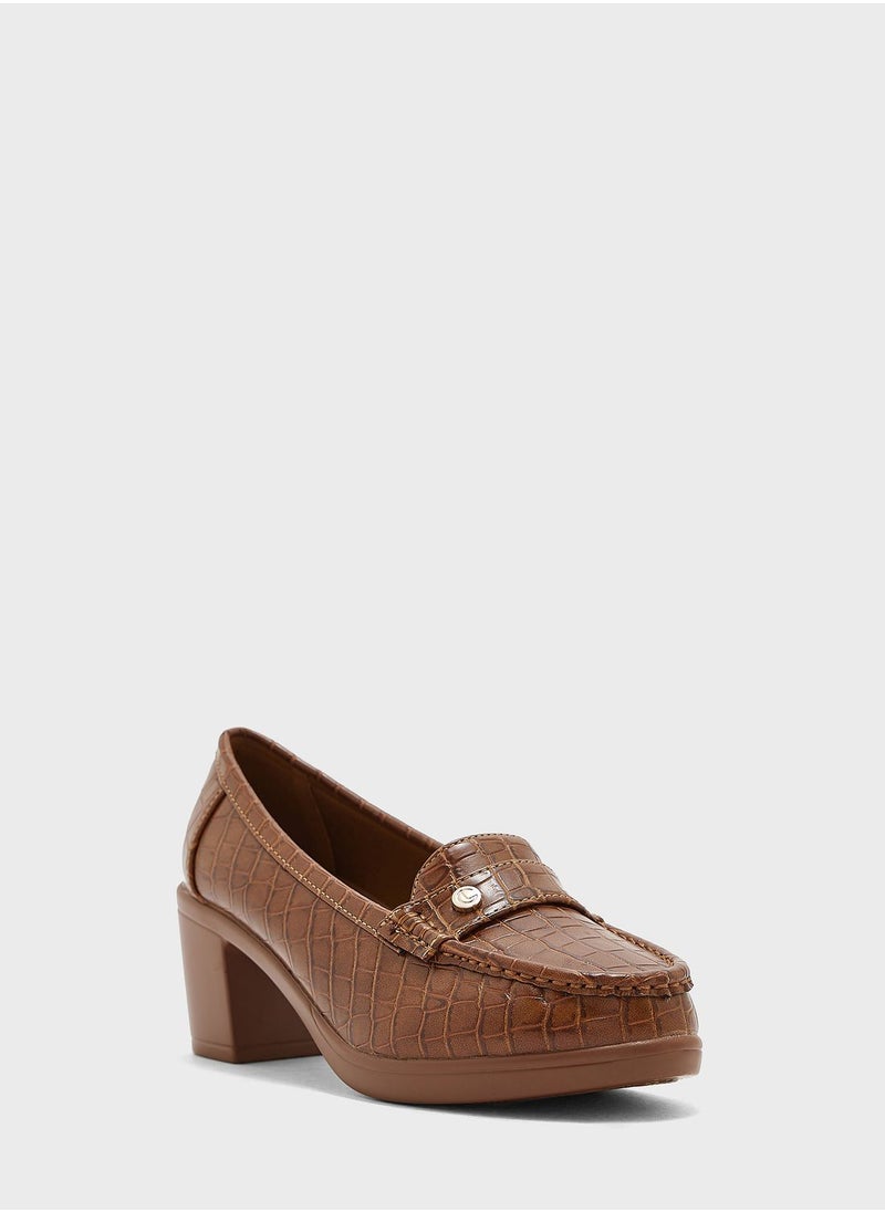 Le Confort - Round Shape Flat Moccasins - Image 1