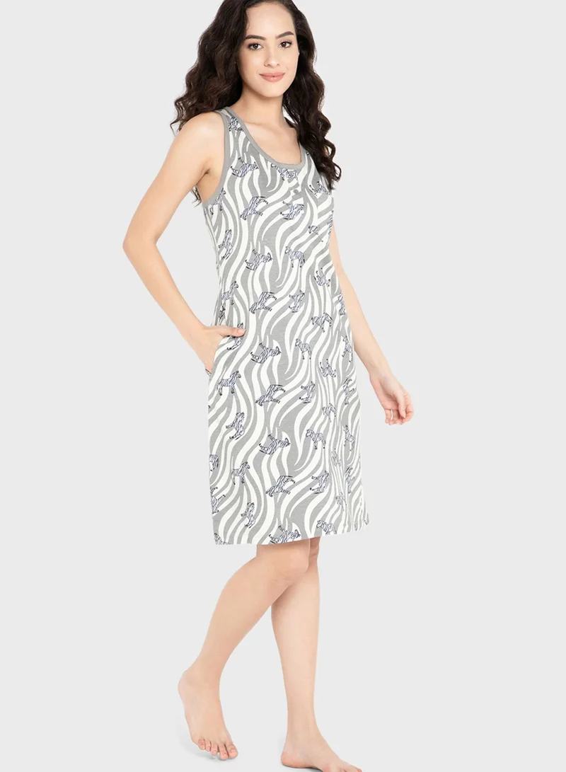 Clovia Printed Pocket Detail Nightdress