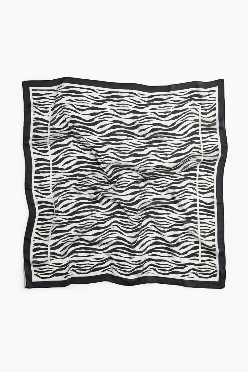 اتش اند ام Patterned scarf