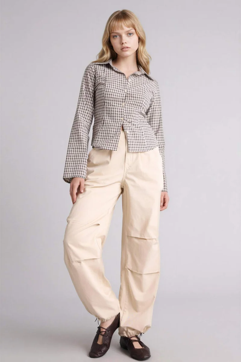 ديفاكتو Parachute Regular Waist Gabardine Trousers
