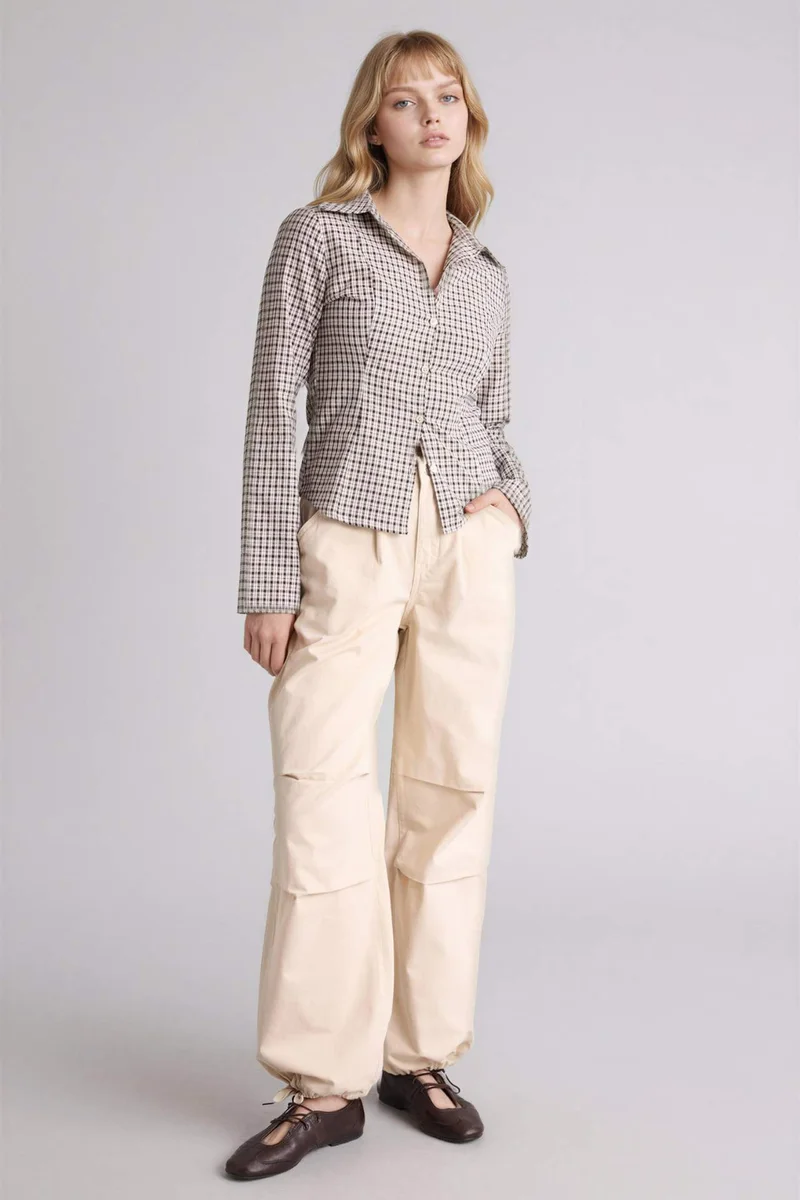 ديفاكتو Parachute Regular Waist Gabardine Trousers