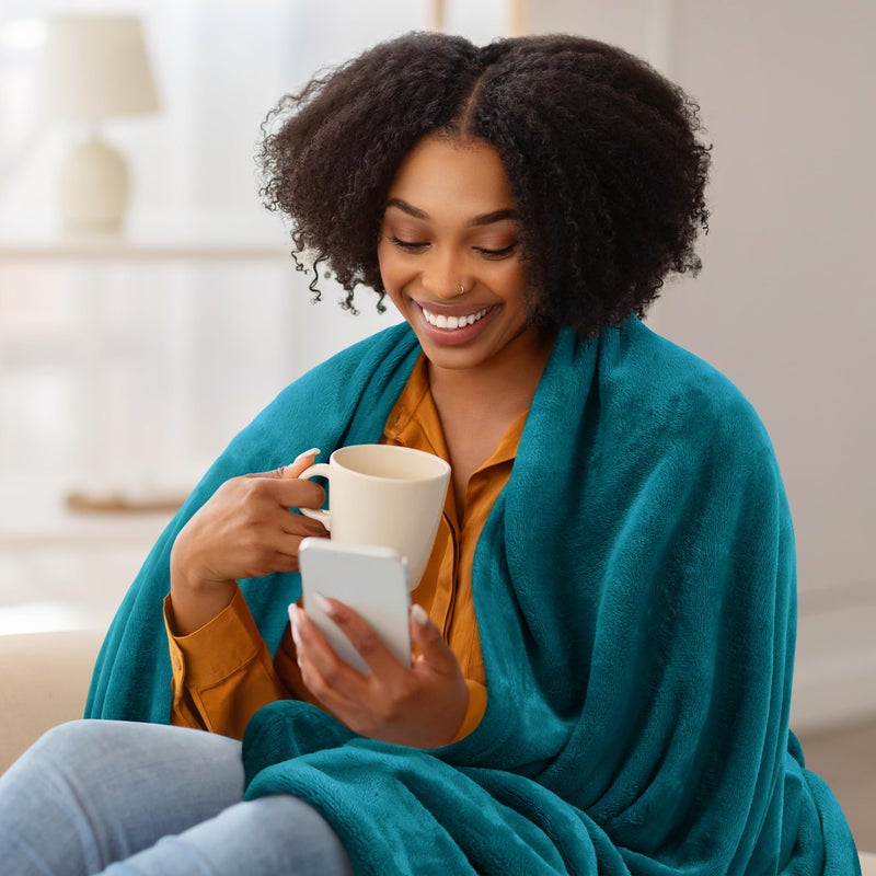 Utopia Bedding Fleece Blanket Throw Size Turquoise 300GSM Luxury Anti-Static Fuzzy Soft Microfiber Blanket for Couch, Sofa and Bed (60x50 Inch) - Image 3