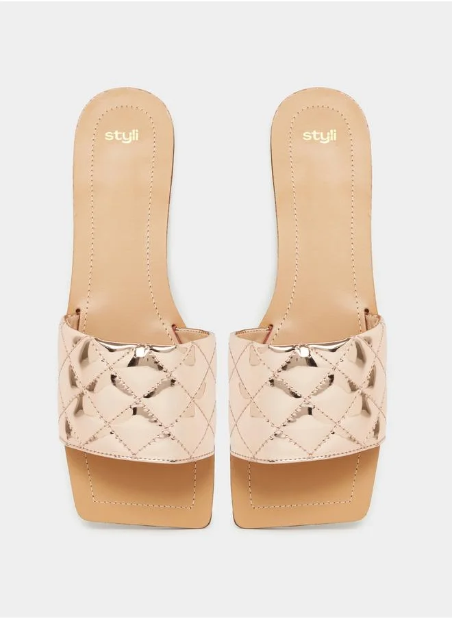 ستايلي Quilted Design Flat Sandals