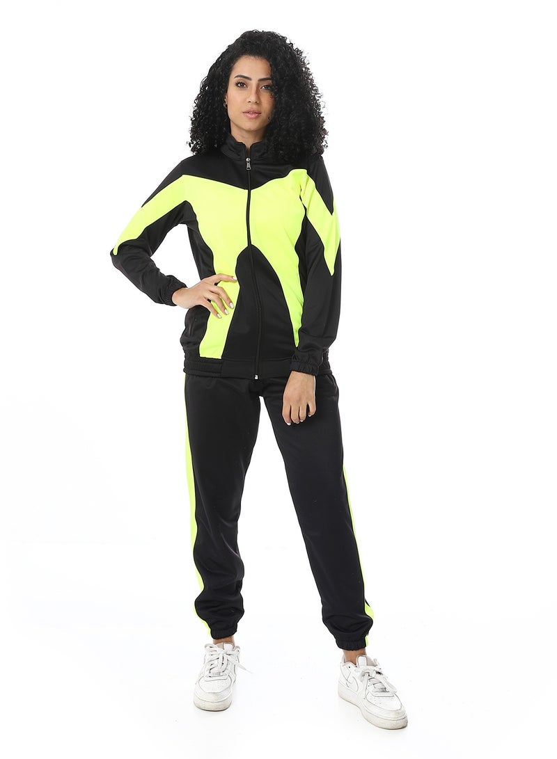 Caesar Women's two-piece sports tracksuit with a half neck and a zipper in the front - Image 1