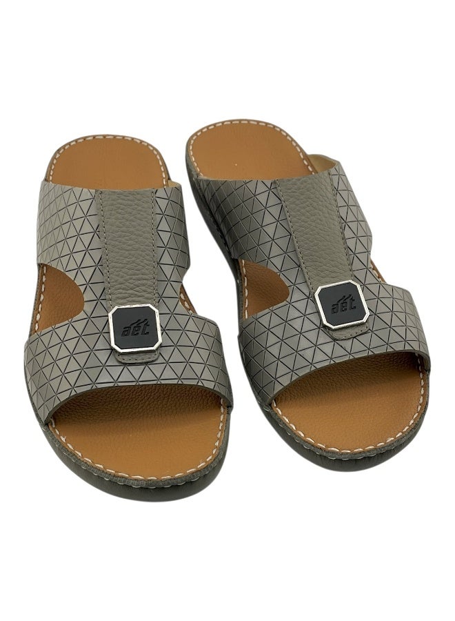 إيت شبشب AET للرجال | شبشب رجالي يومي | شبشب رجالي من جلد البقر العربي بالكامل بنقشة عربية وإبزيم | نعل داخلي بني | صندل عربي خارجي | مريح وخفيف الوزن - Image 1